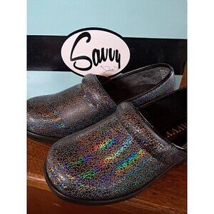 Savvy Women's Size 7 Clogs Nursing Shoes Silver Sparkle Slip Resistant